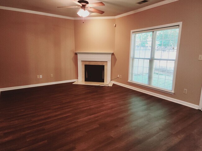 Building Photo - 1403 River Walk Cir