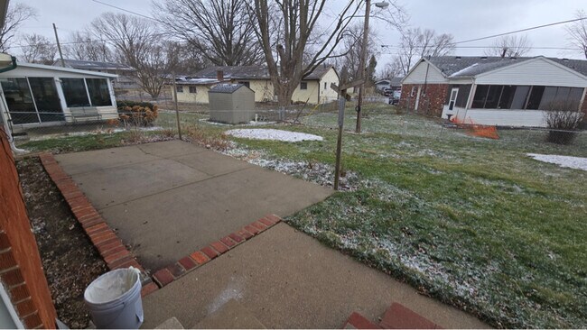 Building Photo - 432 Hickory Ln