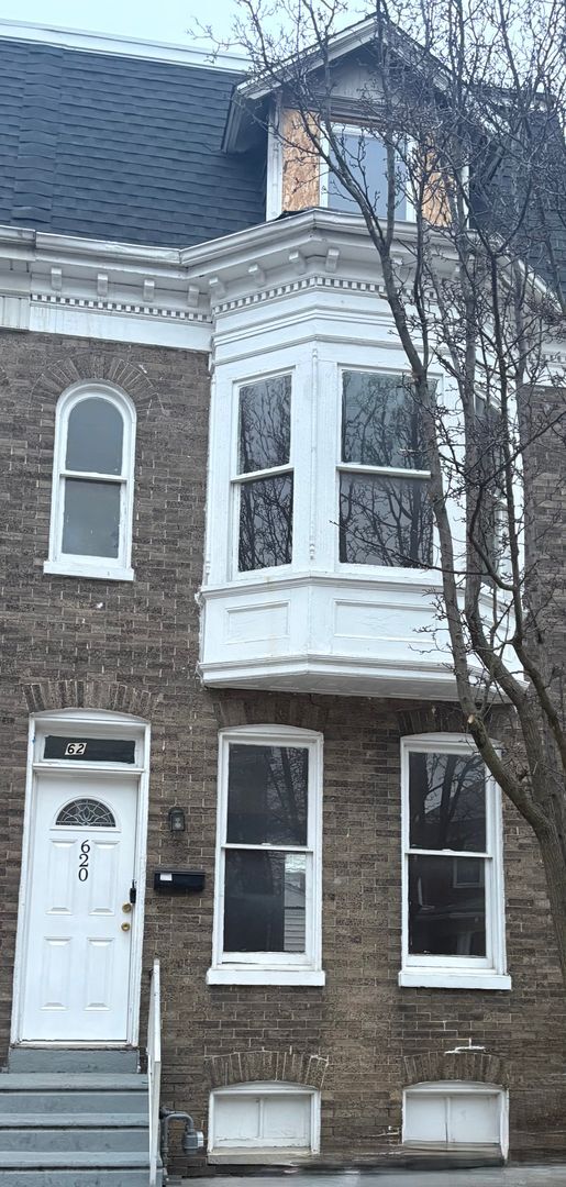 Building Photo - 620 Chestnut St