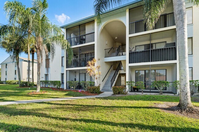 Foto del edificio - 1108 Green Pine Blvd