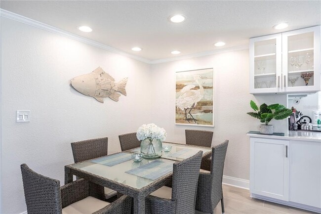 Building Photo - 6154 Midnight Pass Rd