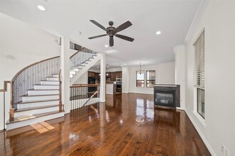 Building Photo - 7130 Laguna Villas