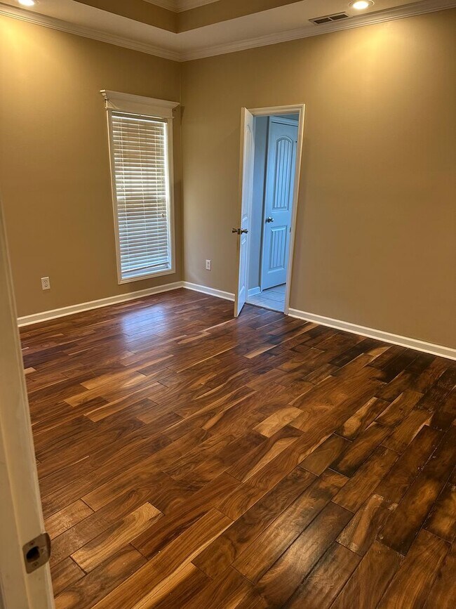 Foto del edificio - Freshly Updated 3/2 in Muscle Shoals!!