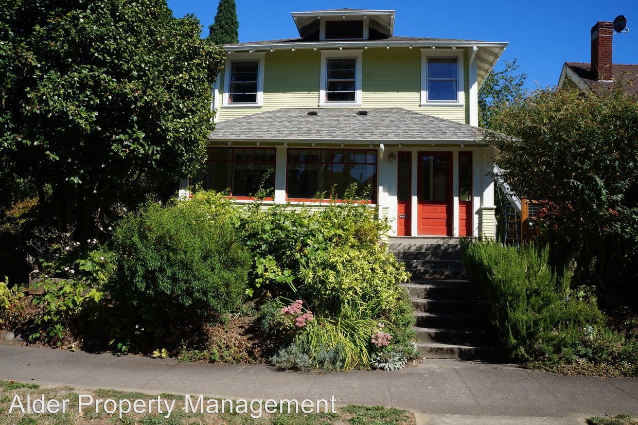 Primary Photo - 2904 SE 35th Ave