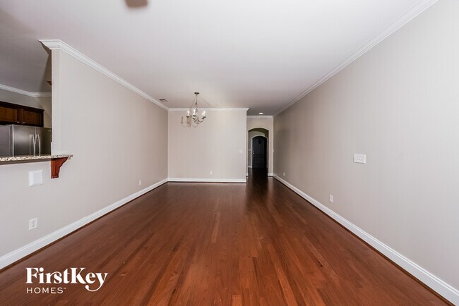 Foto del edificio - 2025 Overlook Pl