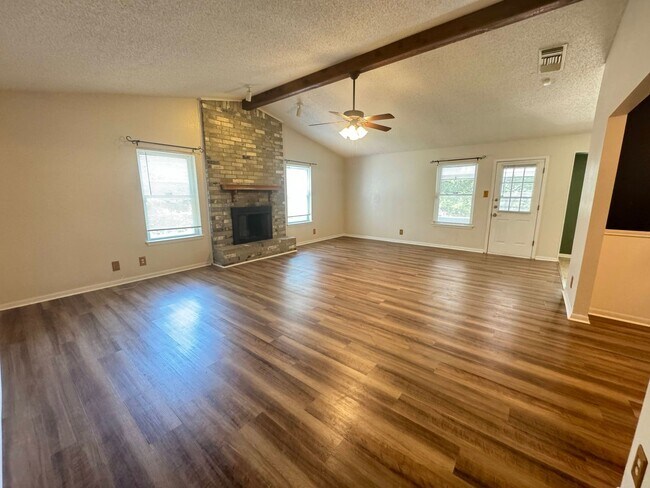 Building Photo - 3-Bedroom House for Rent in Killeen