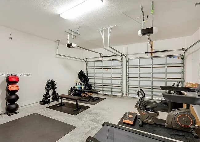 Building Photo - 9249 SW 146th Ct