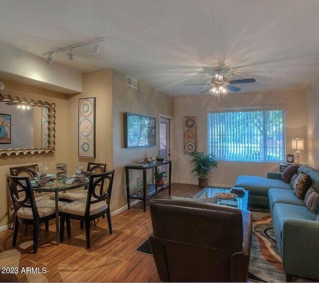 Foto del edificio - 110 W Bell Rd