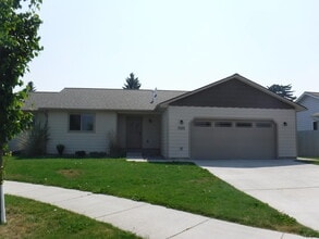 Building Photo - 2525 Red Osier