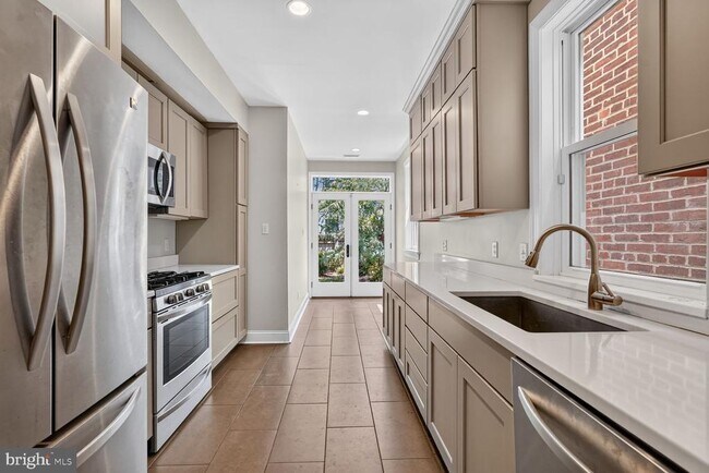 Foto del edificio - 1537 5th St NW