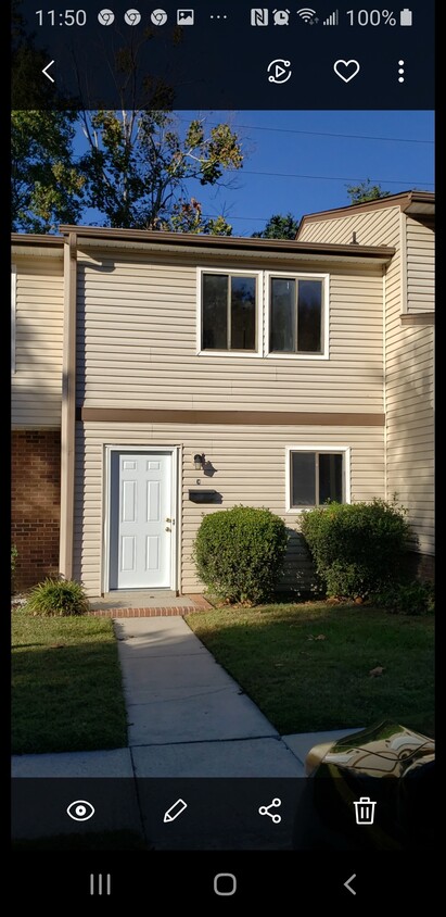 nice quiet area yet close to everything - 1728 N Hamilton St