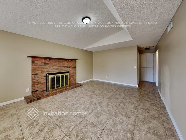 Building Photo - 5922 W Mauna Loa Ln