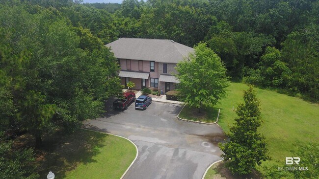 Foto del edificio - 109 Cody Ln