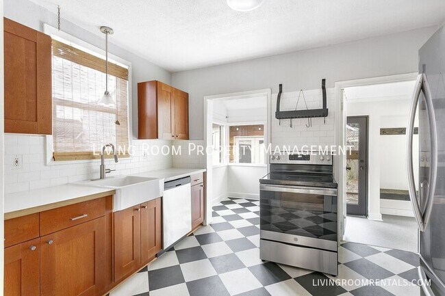 Foto del edificio - 8606 N Gloucester Ave