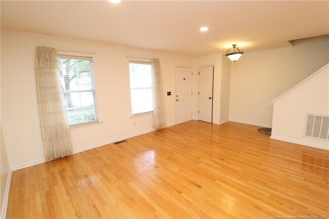 Foto del edificio - 2114 Frissell Ave