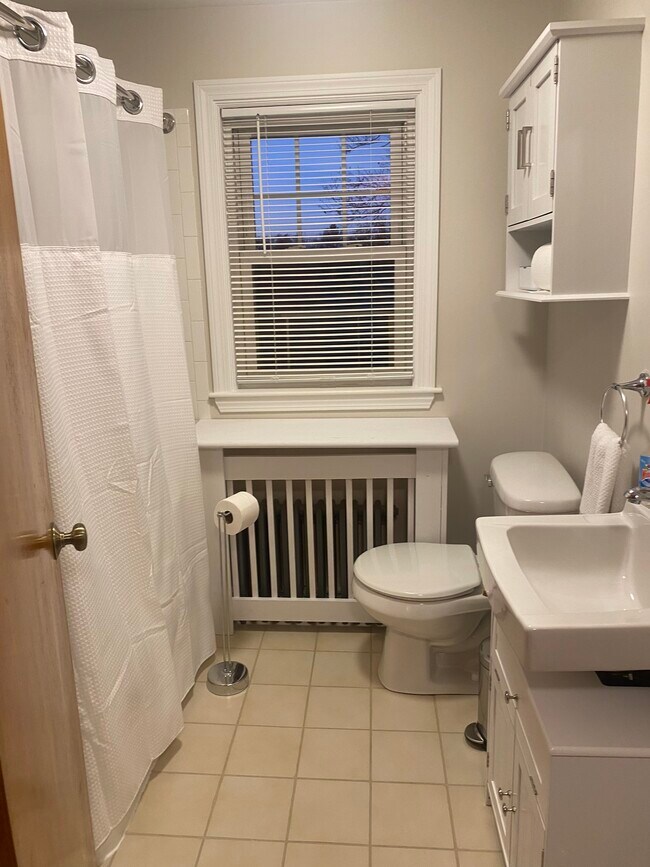 Building Photo - 25 Bonair Ave