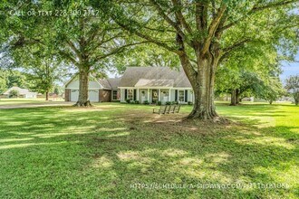 Building Photo - 108 Countryside Ln