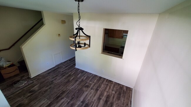 Dining Area - 92 Glenridge Drive