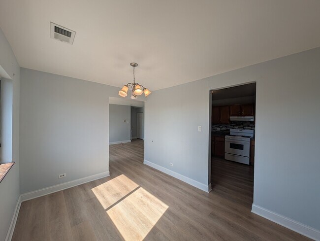 Foto del edificio - 9024 Lincoln Ct