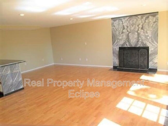 Foto del edificio - 533 157th Ave SE