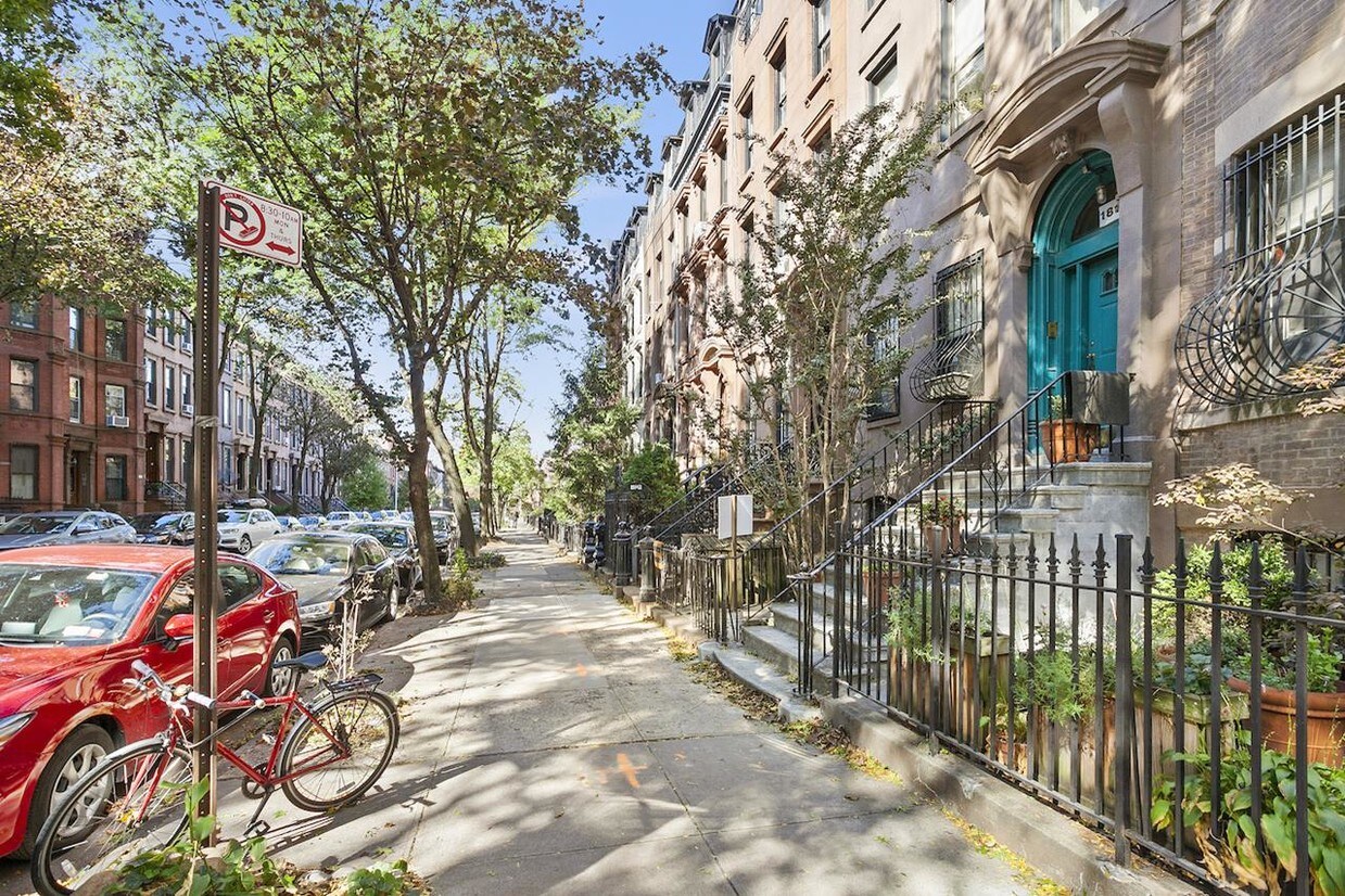 Building Photo - 187 Saint Marks Avenue