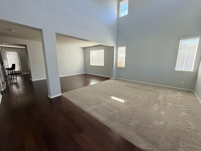 Foto del edificio - 8108 Finch St