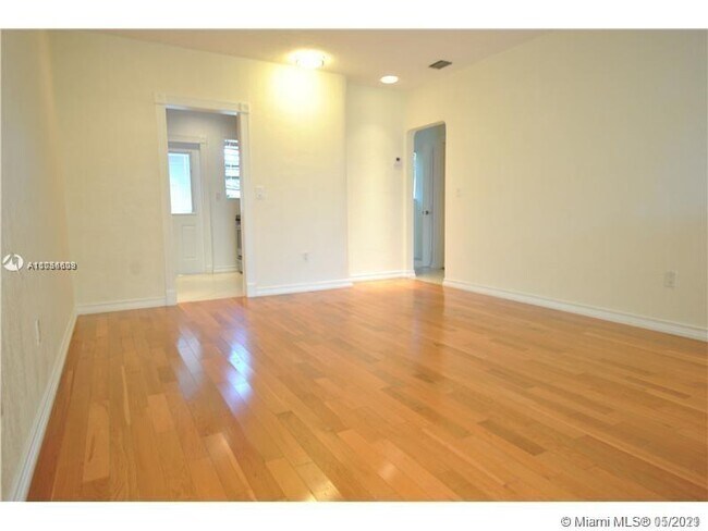 Building Photo - 335 75th St