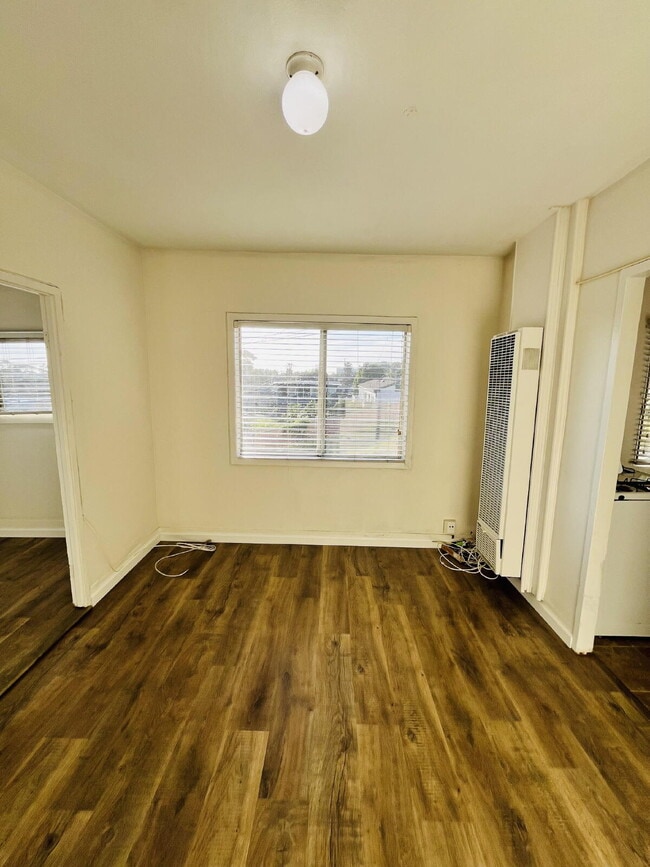 Building Photo - $1,500 - 1 Bed / 1 Bath Apartment in San Diego