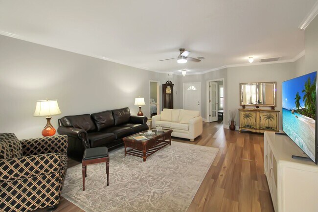 Foto del edificio - 1420 Colony Pl