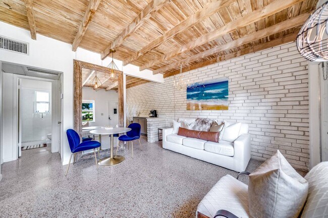 Foto del edificio - 240 NE 5th Terrace