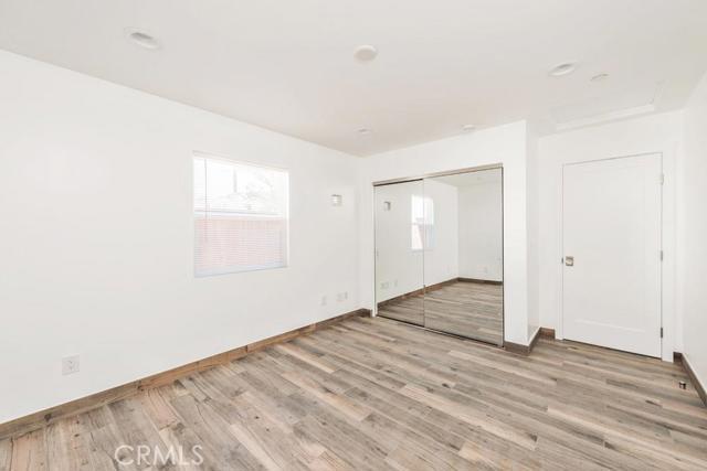 Foto del edificio - 547 N Olive St