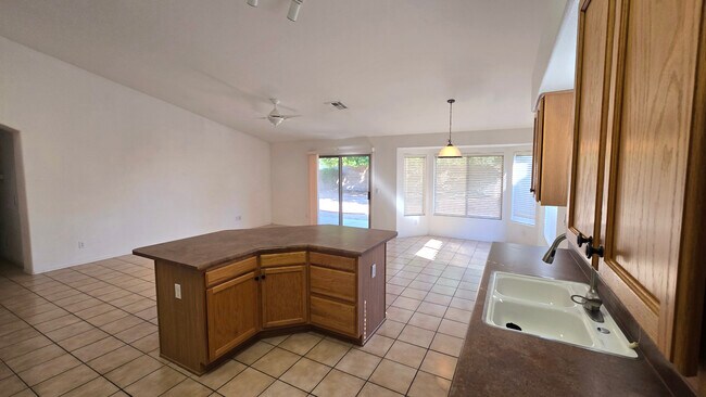 Foto del edificio - 6611 W Lariat Ln