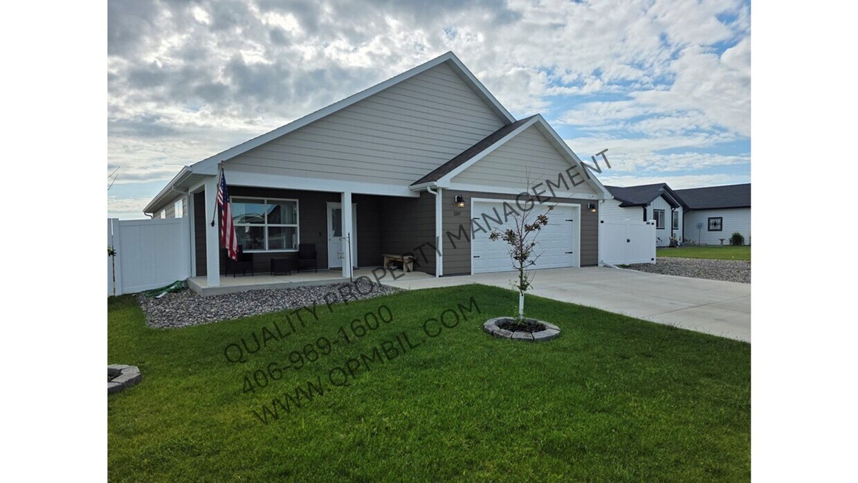 Primary Photo - BEAUTIFUL 3 BED 2 BATH SINGLE FAMILY HOUSE...