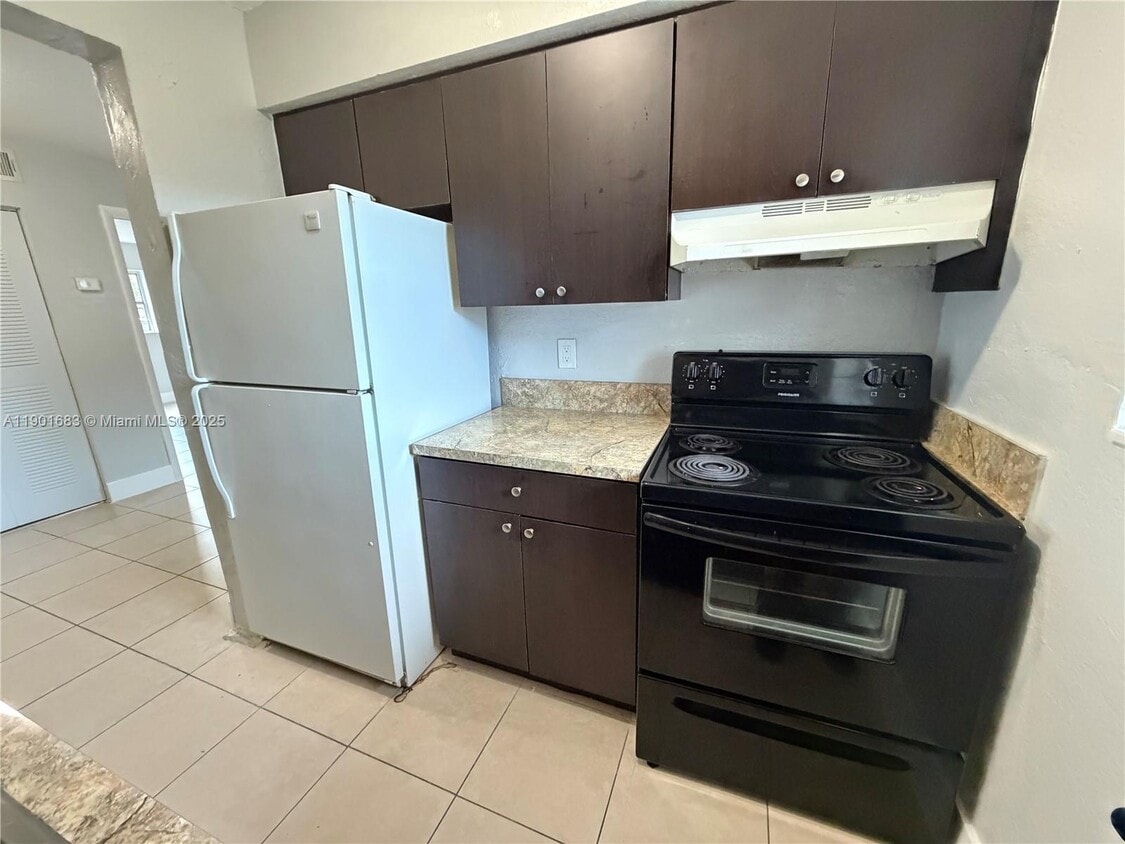 Foto principal - 2129 Davie Blvd