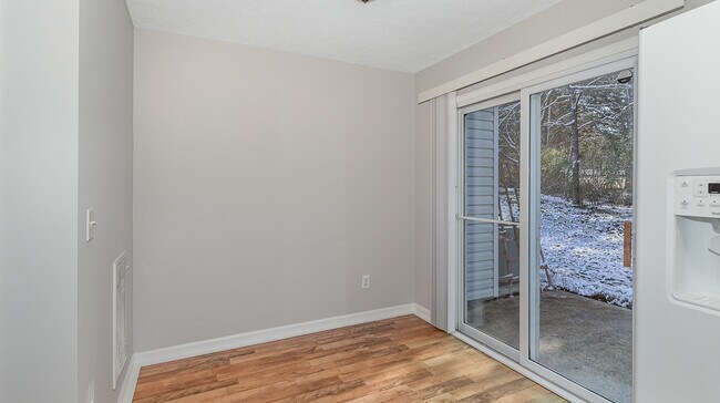 Foto del edificio - 708 Flintlock Ct