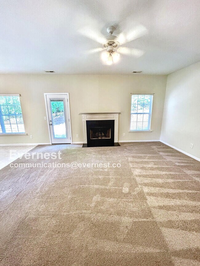 Building Photo - 208 Trevor Ridge Dr