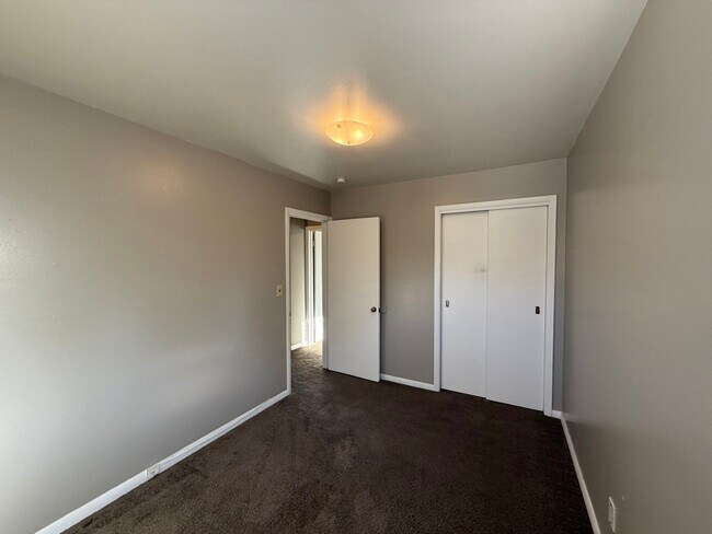 Foto del edificio - 5351 N 83rd St