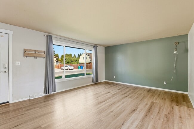 Foto del edificio - 9614 E Valleyway Ave