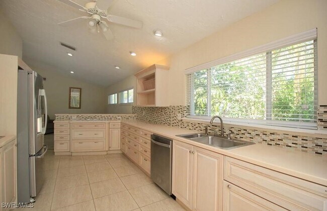 Foto del edificio - 700 95th Ave N