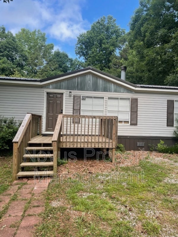 Building Photo - 105 Holly Dr