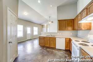 Building Photo - 5827 Golf Bnd