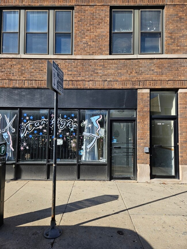 Building Photo - 1912 E 79th St