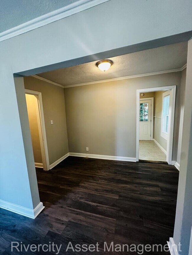 Building Photo - BERCLAIR BEAUTY, SECTION 8 WELCOMED!!!!!