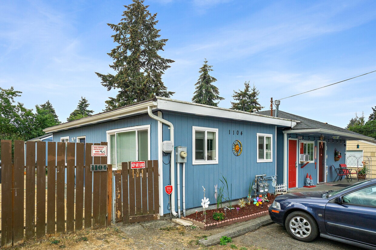 1104 116th St S Unit C, Parkland, WA 98444 Room for Rent in Parkland