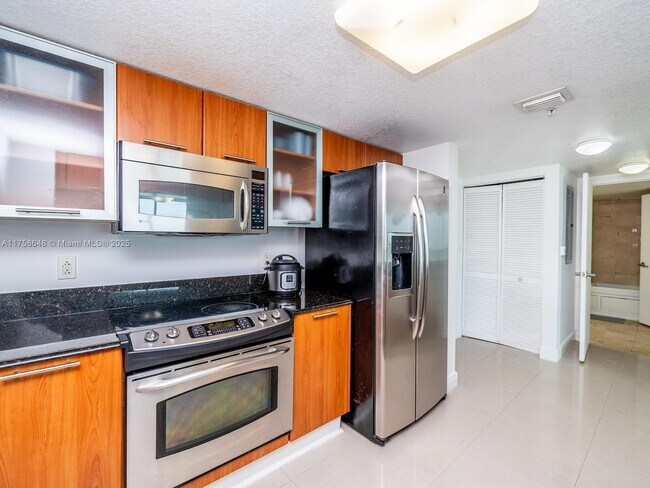 Foto del edificio - 1800 N Bayshore Dr