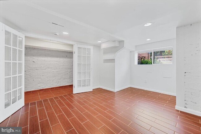 Foto del edificio - 30 R St NW