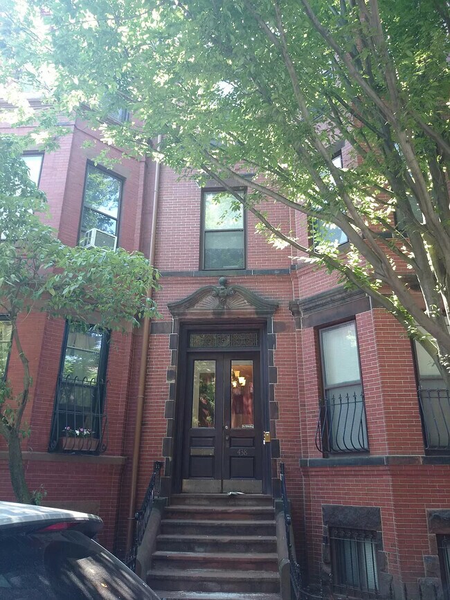 Foto del edificio - 438 Marlborough St