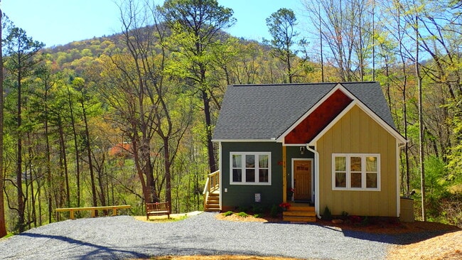 Building Photo - 14 Constitution Ct