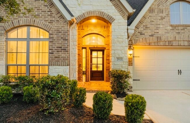 Building Photo - 2915 Finch Ct