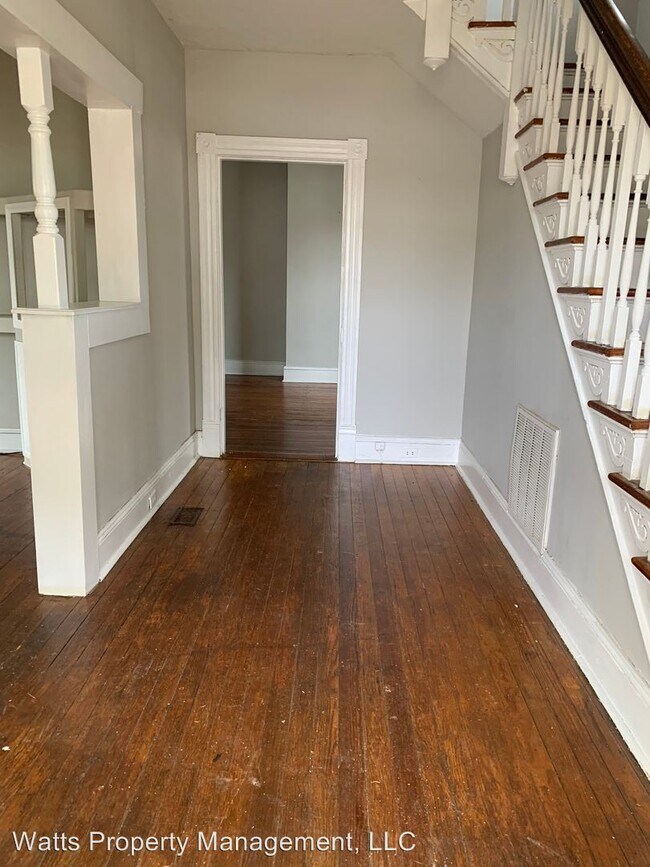 Building Photo - 3 br, 2 bath House - 205 Hood St